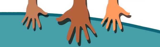 Drei gezeichnete Hände mit unterschiedlicher Hautfarbe ragen von oben in das Bild hinein. Der Hintergrund ist duch einen geschwungenen Bogen in weiß und grün geteilt.